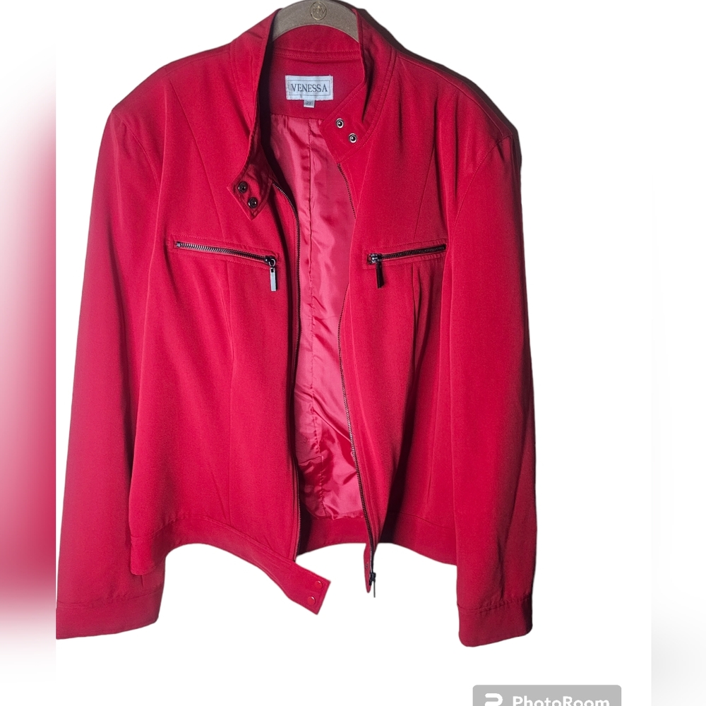 Vanessa women's red long-sleeved zipper front lightweight bomber jacket size 2X